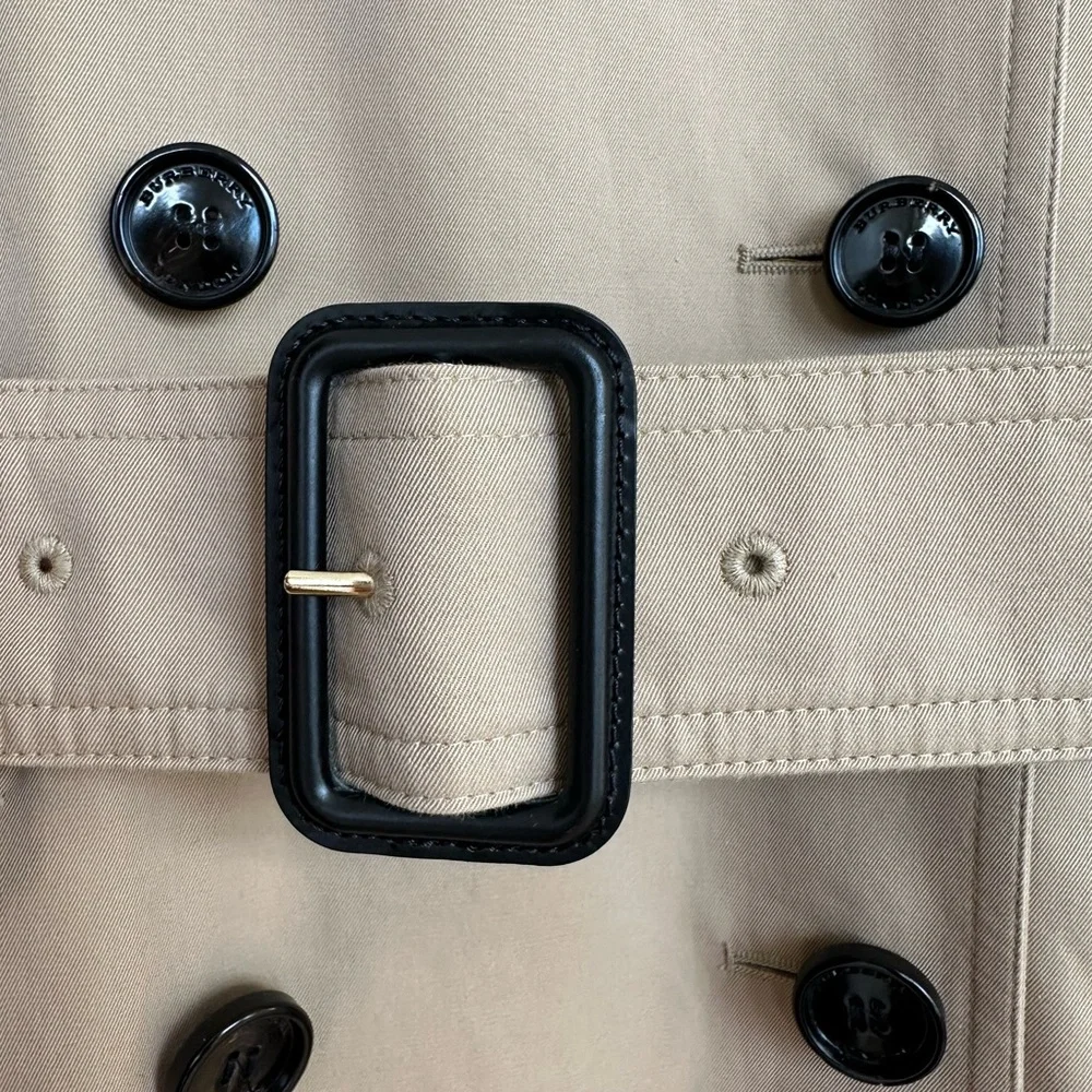 Burberry Kensington Trench Coat - Picture 3 of 8